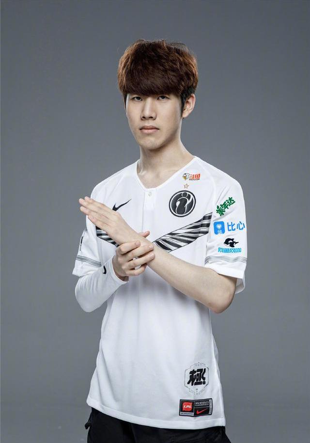 T1公布大名单：上单Zeus、打野Oner