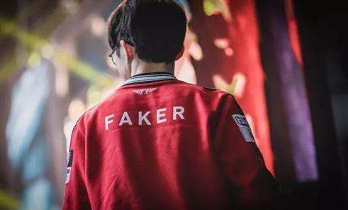 官方：xfl0ud 移至 Heroic 的替补席