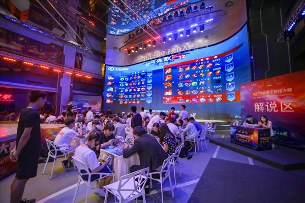 Hang ：从我的角度来看，这场游戏根本就不可能会输，但总是输了，很奇怪